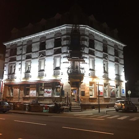 Studio/Hôtel Porte De France Saint-Louis  Buitenkant foto