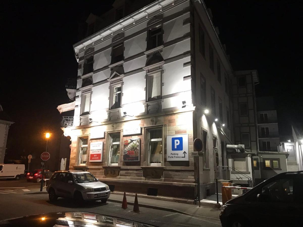Studio/Hôtel Porte De France Saint-Louis  Buitenkant foto